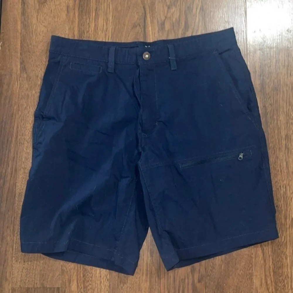 Northface men’s shorts - size 32